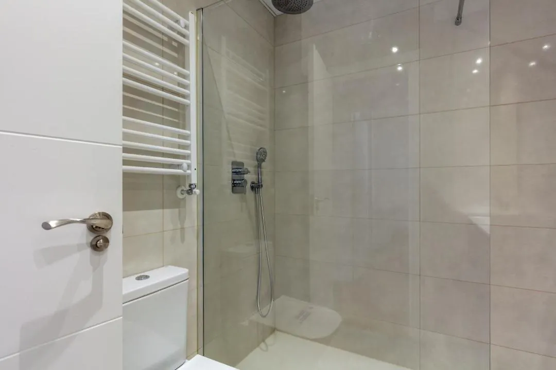 Bright With Views - 2Bd 1Bth- Av America Madrid 0*,