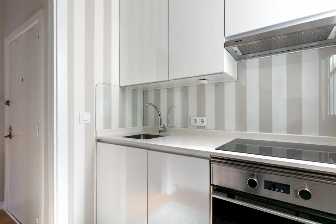 Apartment Bright With Views - 2Bd 1Bth- Av America Madrid